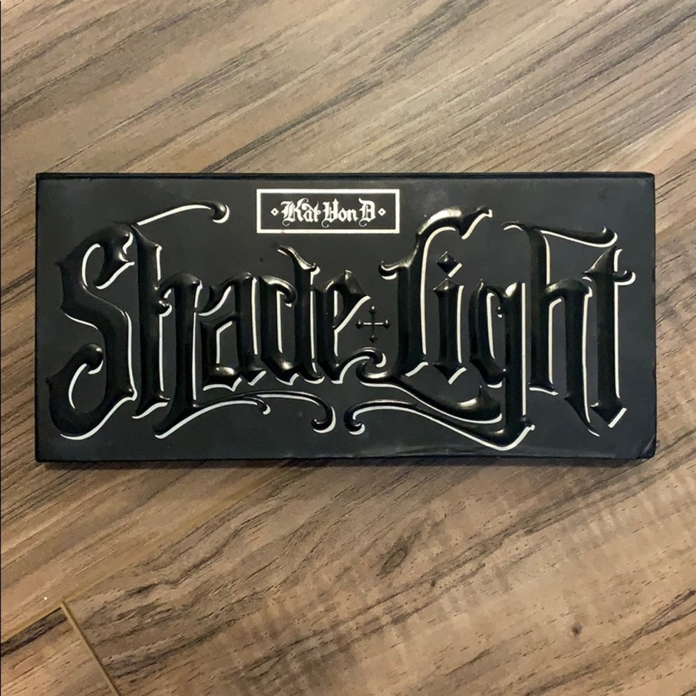 Kay Von D Shade and Light Face Pallet